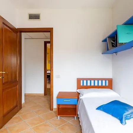 Apartman Spazioso, Vicino Al Centro Con Parcheggio Privato