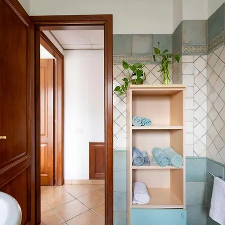 Spazioso, Vicino Al Centro Con Parcheggio Privato Apartament *